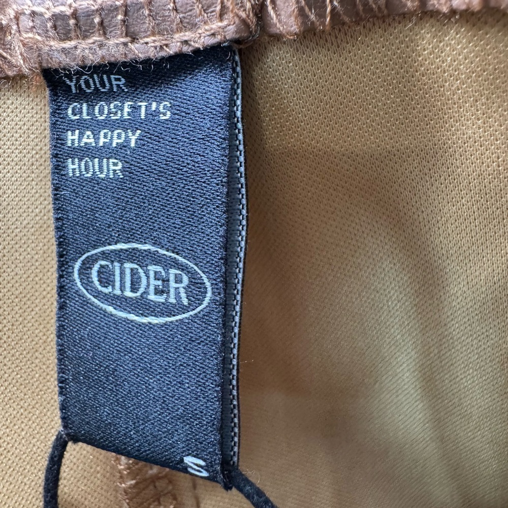 Cider Tan Faux Leather Bootcut Split Hem Pants NWOT Womens‎ Size S G31 - Picture 4 of 5